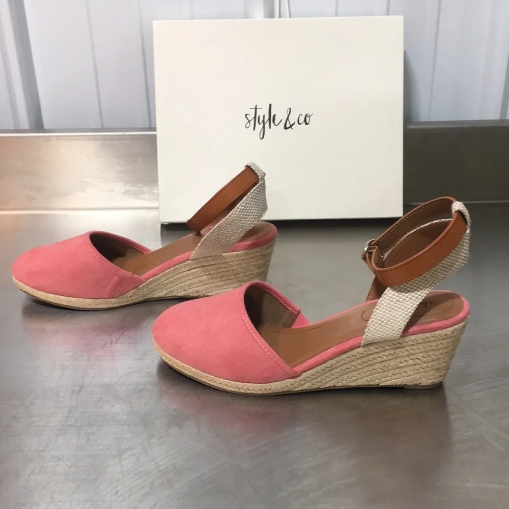 New WB Woman’s Style & Co. Pink Wedge Sandals